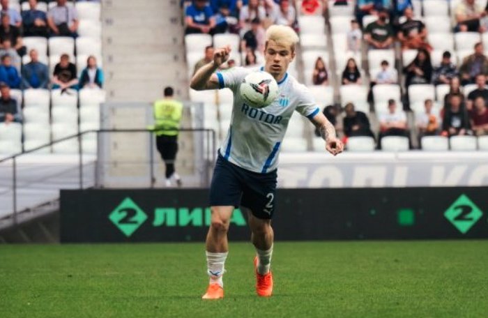 Астраханский «Волгарь» подписал еще одного оборонного «быка», только из стана «чаек»