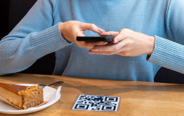 В Астраханской области средний чек по QR-коду превысил тысячу рублей