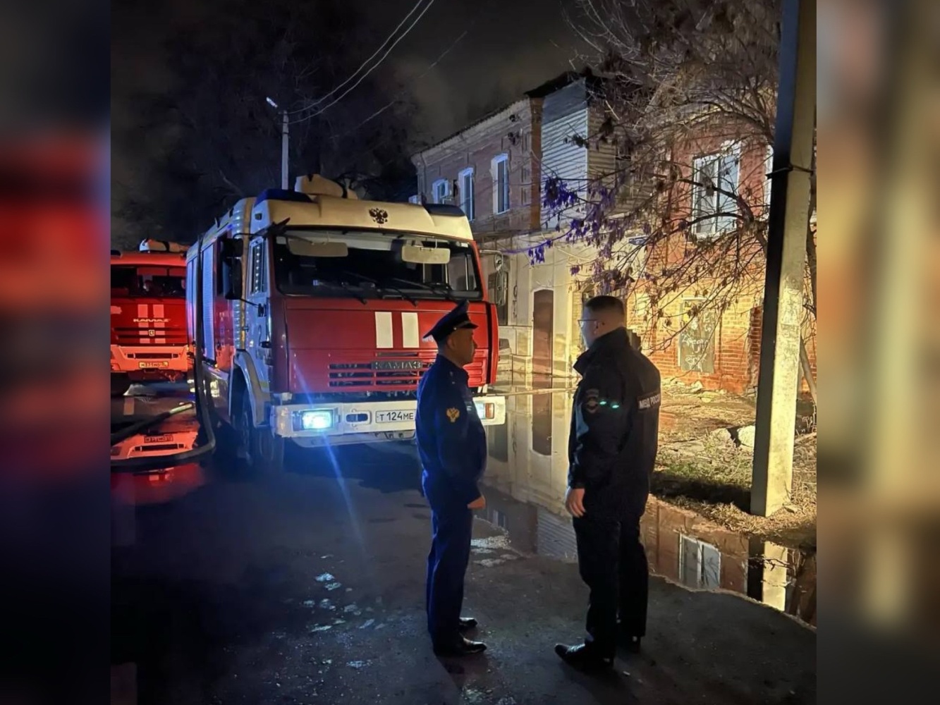 Три человека погибли на пожаре в Астрахани 