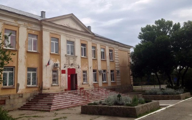 Подробности обрушения крыши в Центре допобразования Астрахани