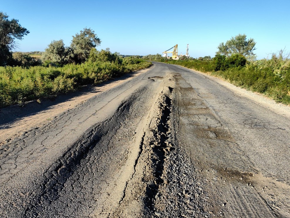 Под Астраханью продолжат ремонт одной из самых убитых дорог