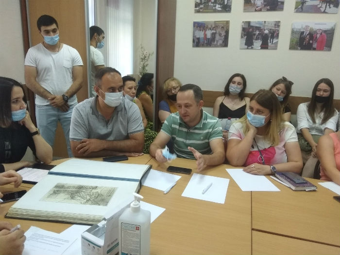 В Астрахани не все так плохо – новый советник губернатора обсудила с общественниками проблемы комфортной среды