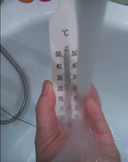 Астраханцы устали жаловаться на негорячую горячую воду