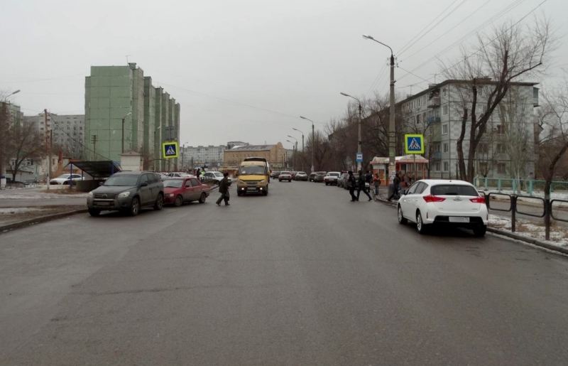 В Астрахани водитель, лишенный прав, сбил ребенка на "зебре" и скрылся