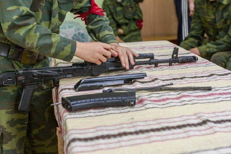 Астраханцы могут пройти начальную военную подготовку всего за два дня
