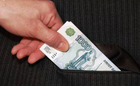 Астраханку оштрафовали на 60 тысяч рублей за взятку чиновнику городской администрации