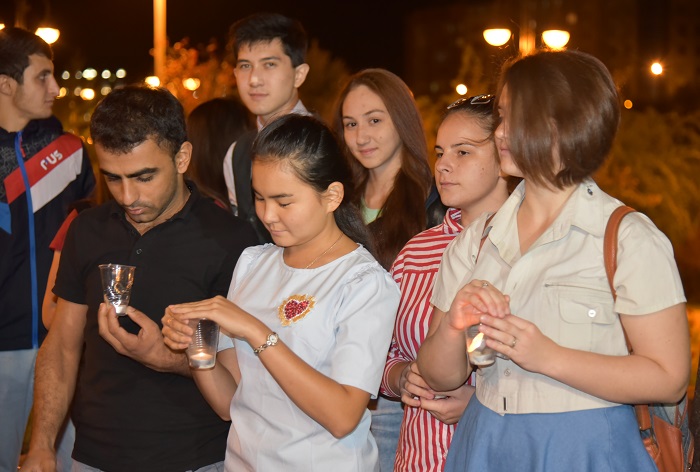 В Астрахани прошла акция «Свеча памяти»