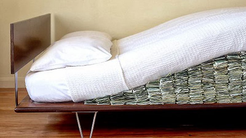 Астраханский предприниматель пытался скрыть от налоговой свои миллионы