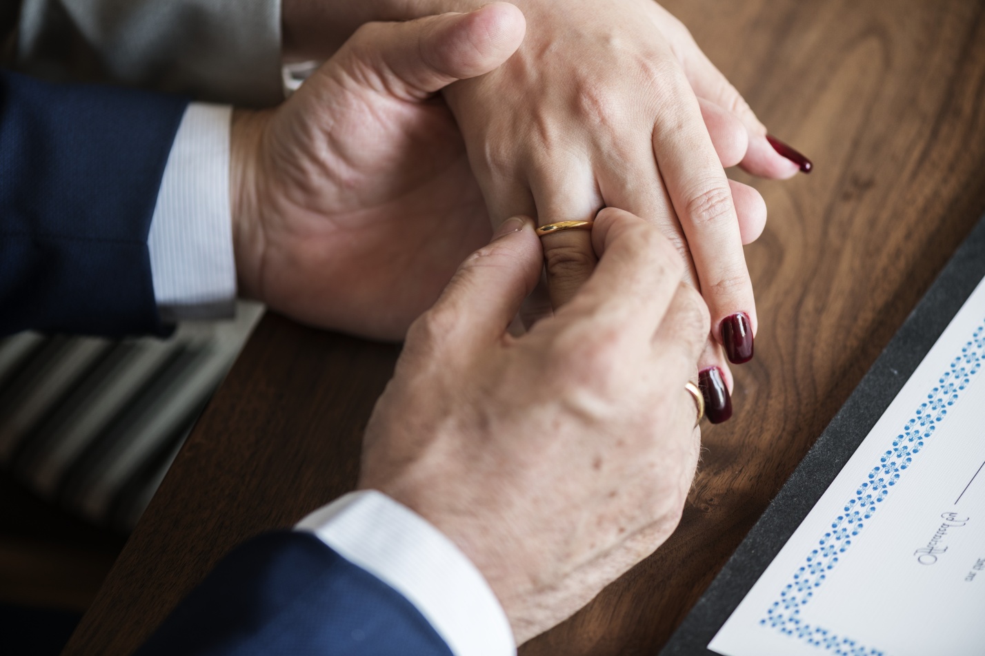 В Астрахани поженили пару с 29-летней разницей в возрасте