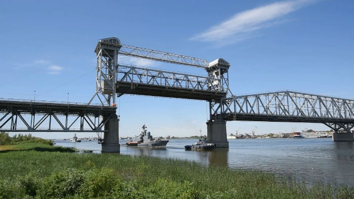 В Астрахани снова на пару часов разведут мост