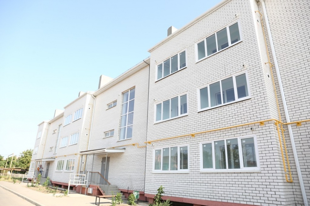 Дети-сироты получат ключи от благоустроенных квартир под Астраханью