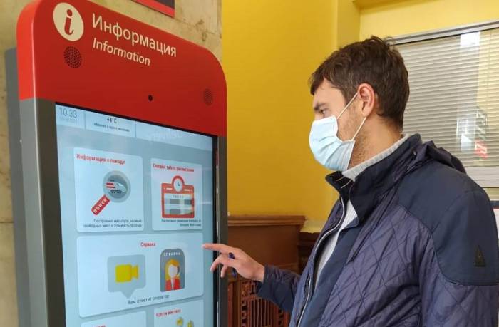 Дополнительные справочные табло установлены на железнодорожном вокзале Астрахани