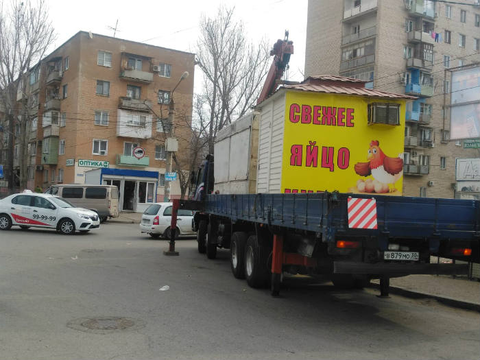 В Астрахани очередной рынок зачистили от незаконной торговли