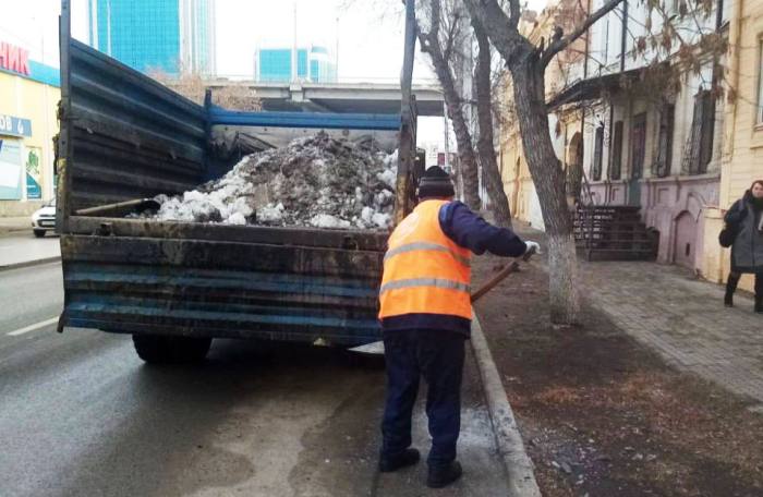За праздники коммунальщики откачали с улиц Астрахани почти 1000 кубометров воды