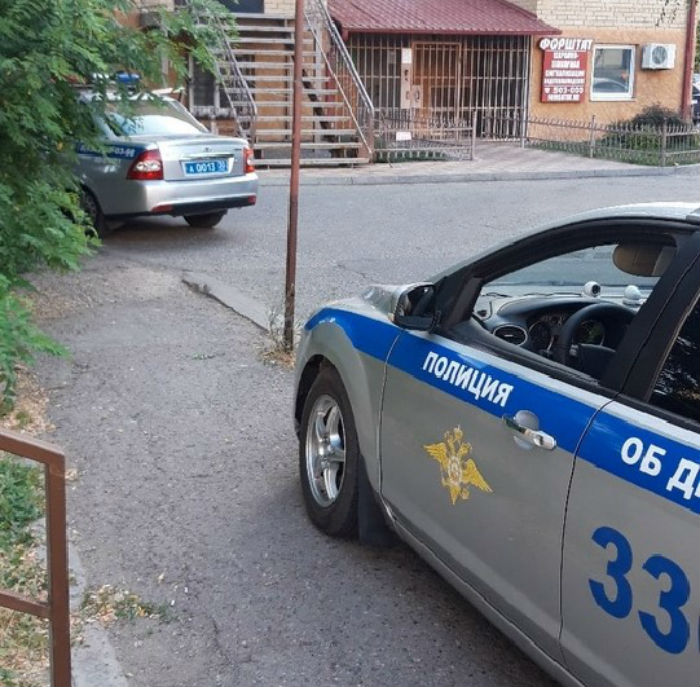 Соцсети: в Астрахани несколько патрулей организовали погоню за мотоциклистом