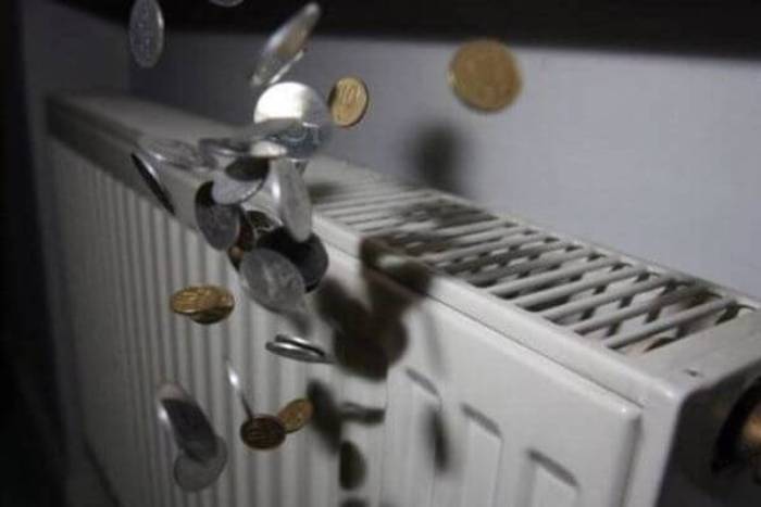 Астраханцы должны за горячую воду и отопление 638 млн рублей