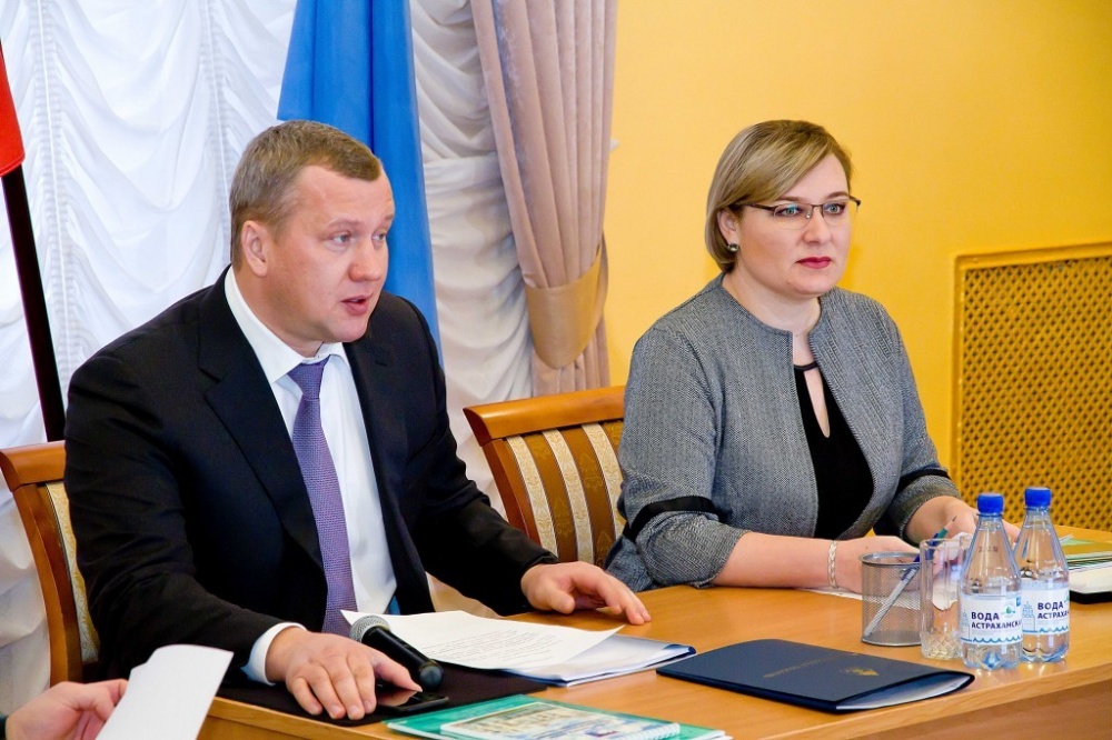 Что Сергей Морозов делал в ЗАГСе?