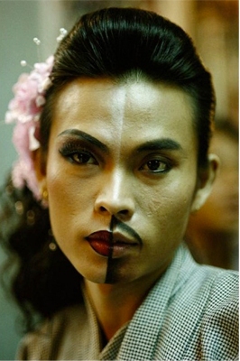 Будь мужиком! Астраханка сменила пол, чтобы не платить долги