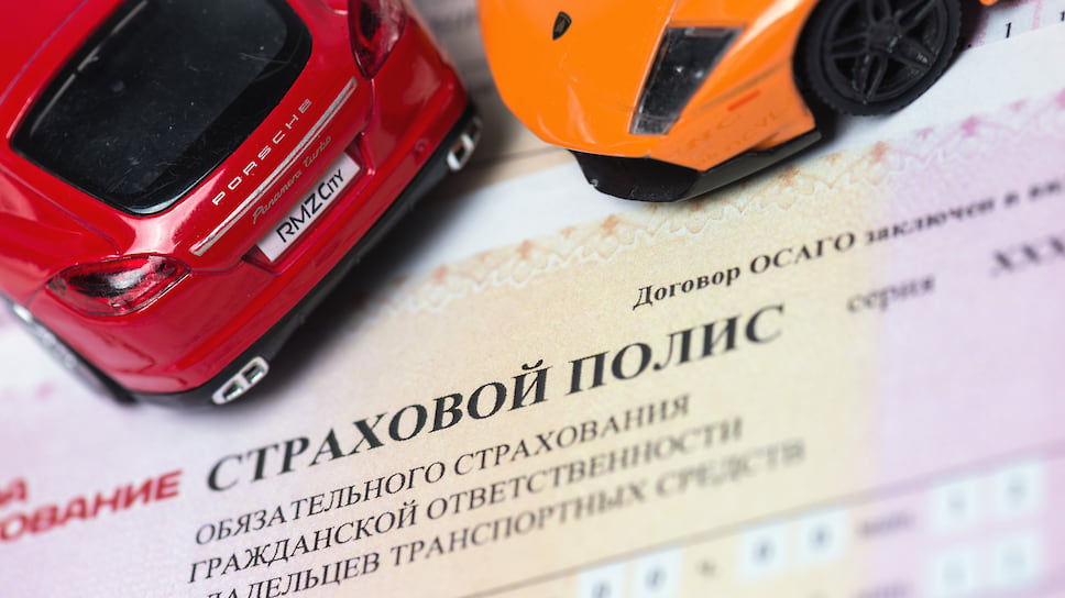 Двое сотрудников ДПС и 10 астраханцев готовятся к суду за страховые махинации