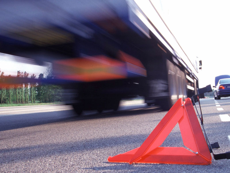 В Астрахани грузовик сбил девушку на «зебре»