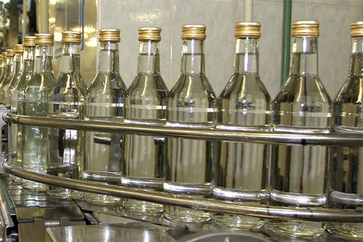 Астраханская полиция нашла вора по бутылке водки