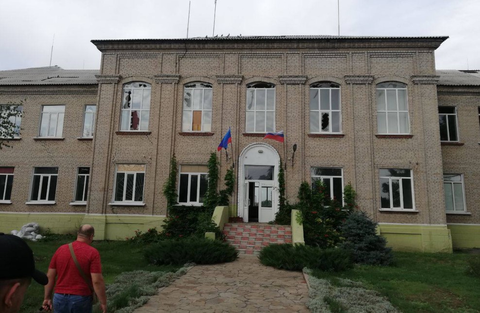 Астраханские власти восстановят в Луганске школу