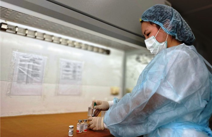 В этом году более 900 астраханских  медработников повышают квалификацию в кадровом центре