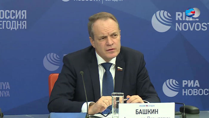 Астраханский сенатор предложил поощрять граждан за сообщения о нарушителях на дорогах