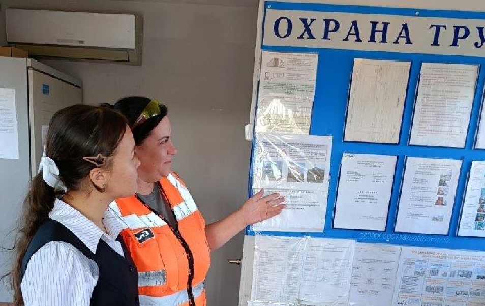 Железнодорожники провели профориентационную экскурсию для харабалинских школьников