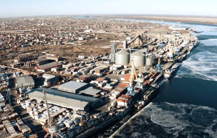 За пять месяцев Астраханский порт увеличил грузооборот на 17%