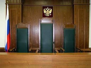 Единоросс Сергей Железняк собирается подать в суд на коммуниста Николая Арефьева