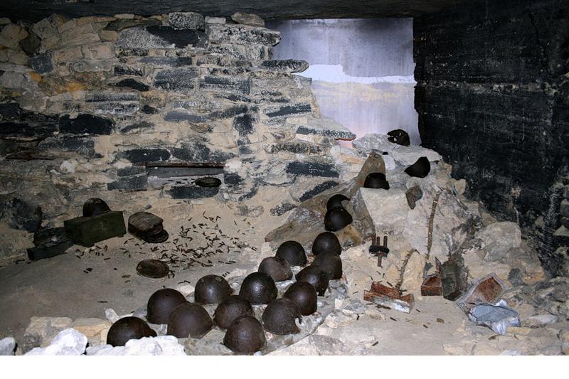 Поисковики из Астрахани обнаружили в Керчи останки воинов "подземного гарнизона"