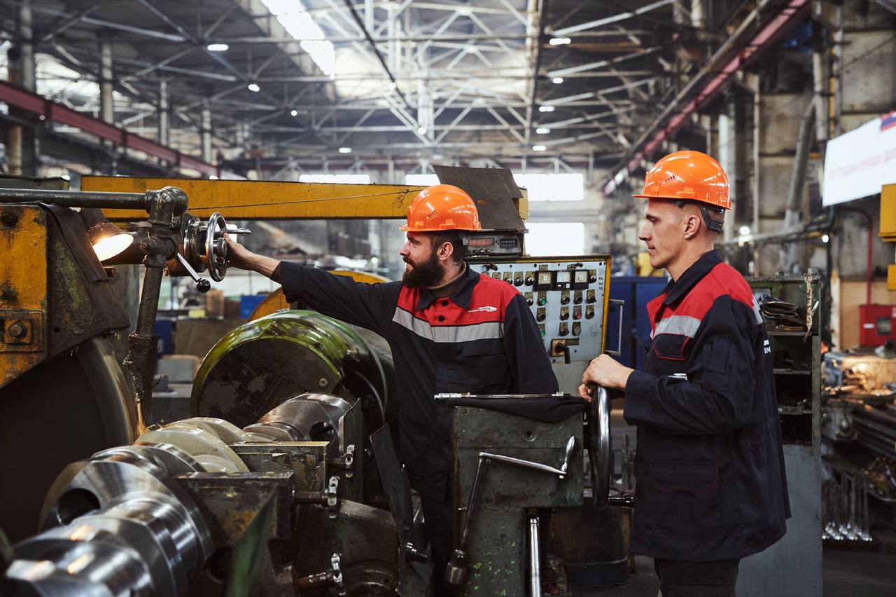 Почти 750 астраханцев получили новую профессию благодаря нацпроекту