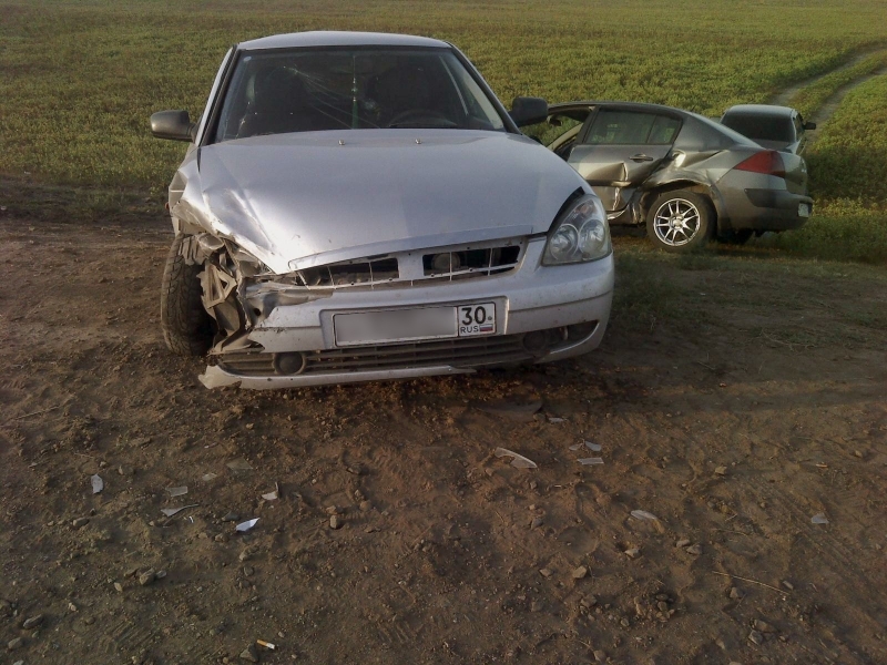 Под Астраханью в ДТП пострадали беременная женщина и трехлетний мальчик