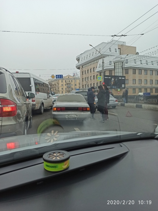 В Астрахани на Таможенном мосту произошла массовая авария