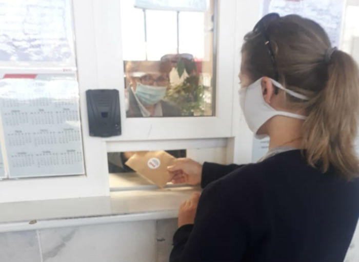 Маски и перчатки теперь можно приобрести и на железнодорожных вокзалах