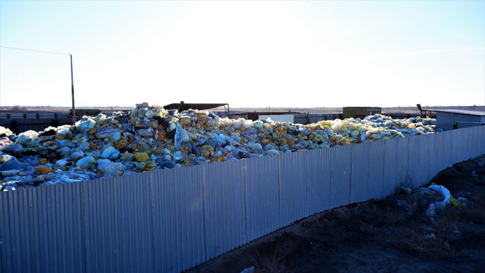 Свалку опасных отходов обнаружили под Астраханью