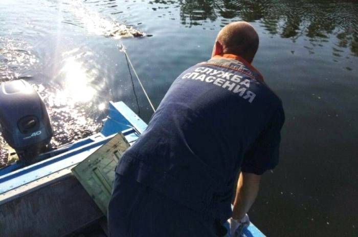 Астраханские спасатели дважды вытаскивали из реки одну и ту же девушку