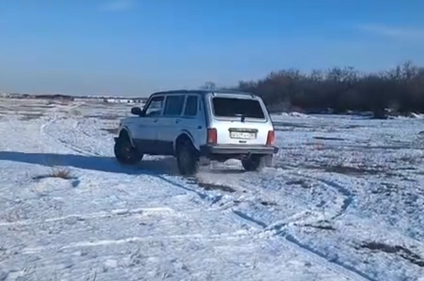 Астраханские бойцы рассказали о самом необычном рейсе фронтовой волонтерской «Нивы»