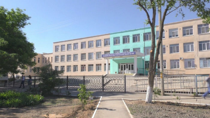 Физрук и историк госпитализированы: подробности ЧП в многострадальной астраханской школе