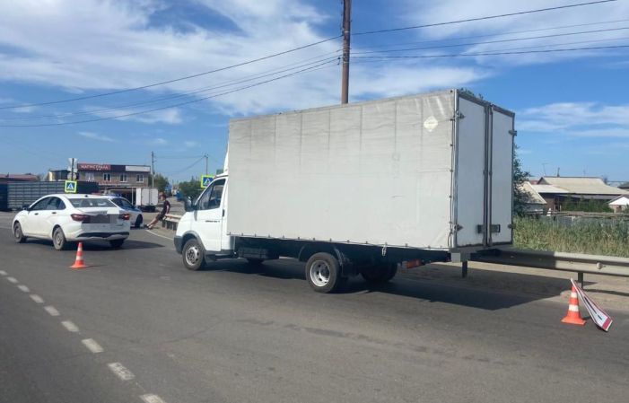 На правобережье Астрахани при столкновении грузовой «Газели» с «Ладой» пострадали двое подростков