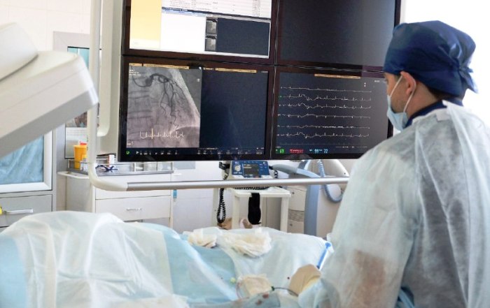 В Астрахани провели высокотехнологичную операцию пациенту, перенесшему инсульт