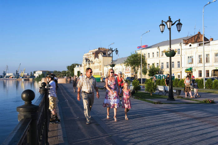 Набережную Волги в Астрахани закрыли для проезда в выходные ради тишины и безопасности