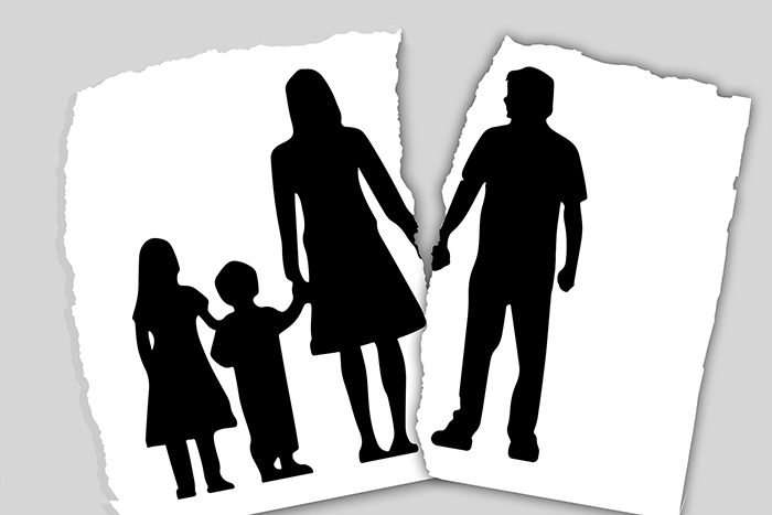По ошибке замужем: поводом для отказа в пособии на детей астраханке стали недостоверные данные