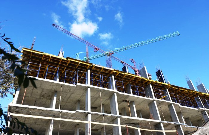 В 2026 году в Астраханской области из аварийного жилья переселят почти тысячу человек