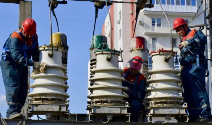 Энергетики повысили надежность электроснабжения жителей двух районов Астрахани