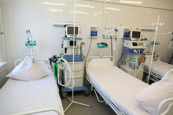 В Александро-Мариинскую больницу госпитализированы три пациента с подозрением на коронавирус