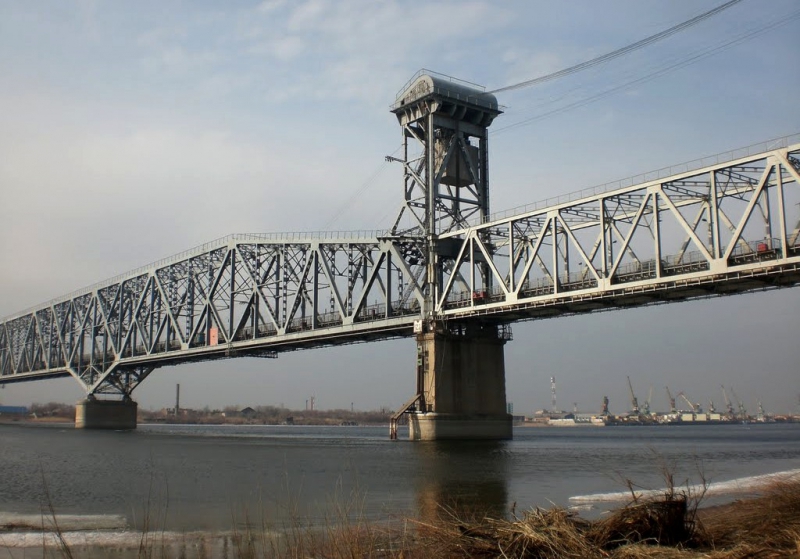 В четверг в Астрахани разведут Старый мост