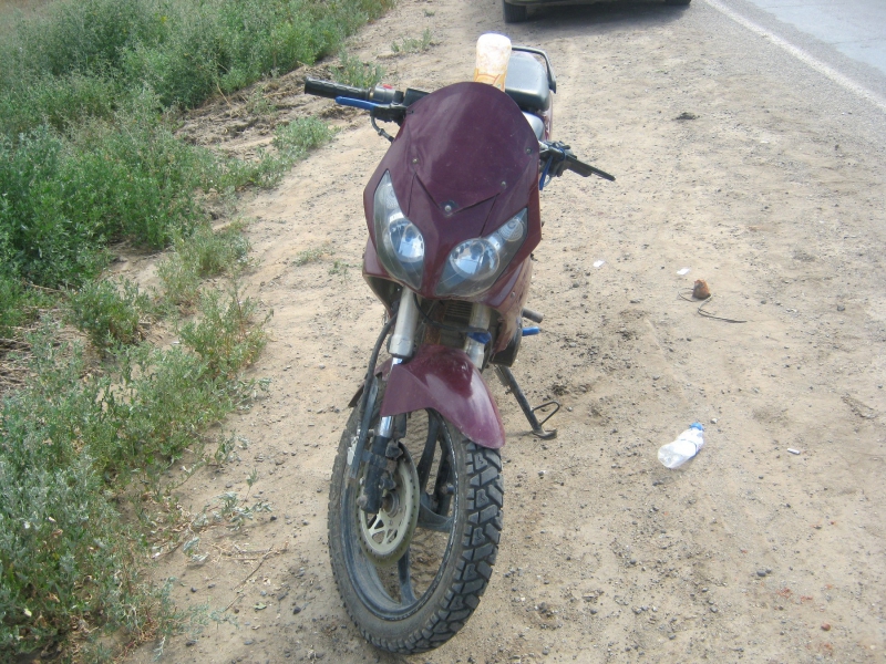 Под  Астраханью столкнулись мокик и иномарка: пострадал 17-летний юноша