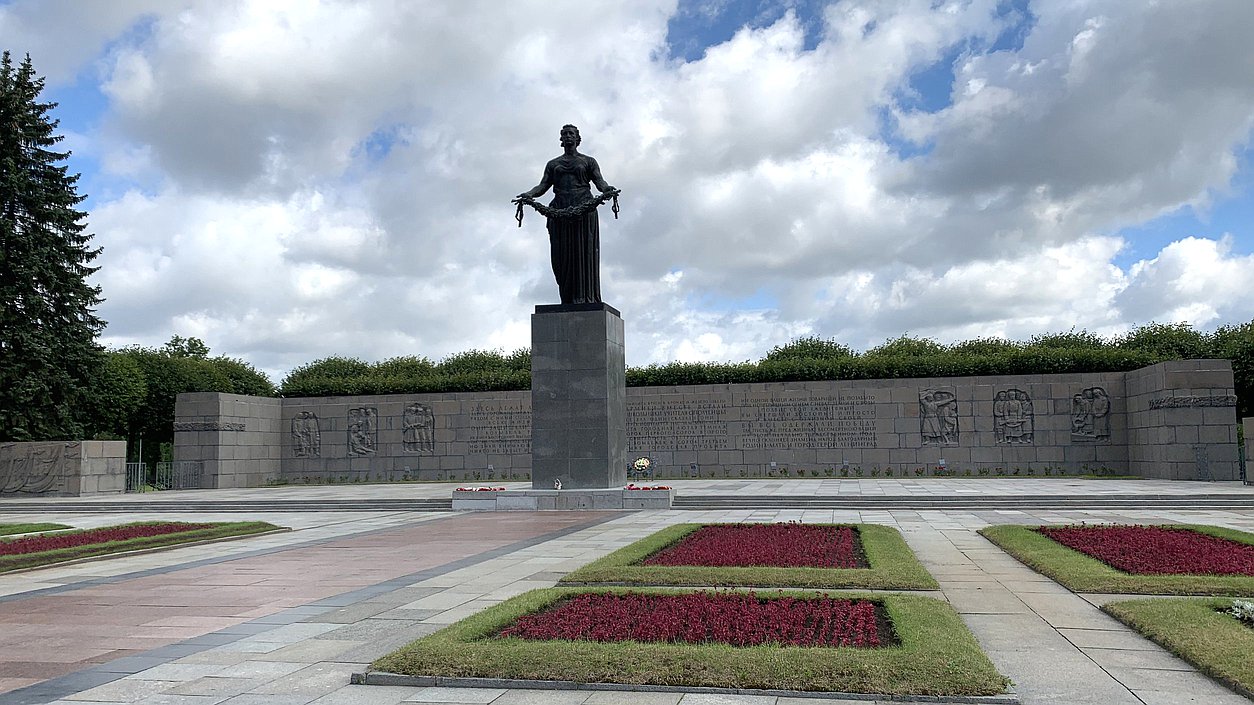 Игорь Мартынов: память о блокадном Ленинграде учит нас сплоченности, любви к Родине